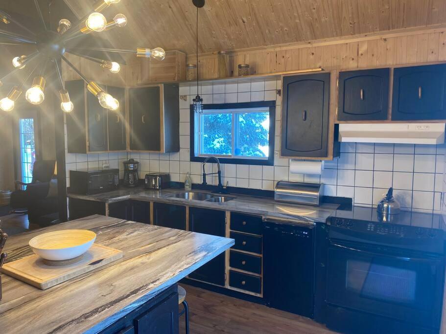 Le Jazz- Chalet Rustique/Chic Avec Spa Notre-Dame-Des-Bois Luaran gambar